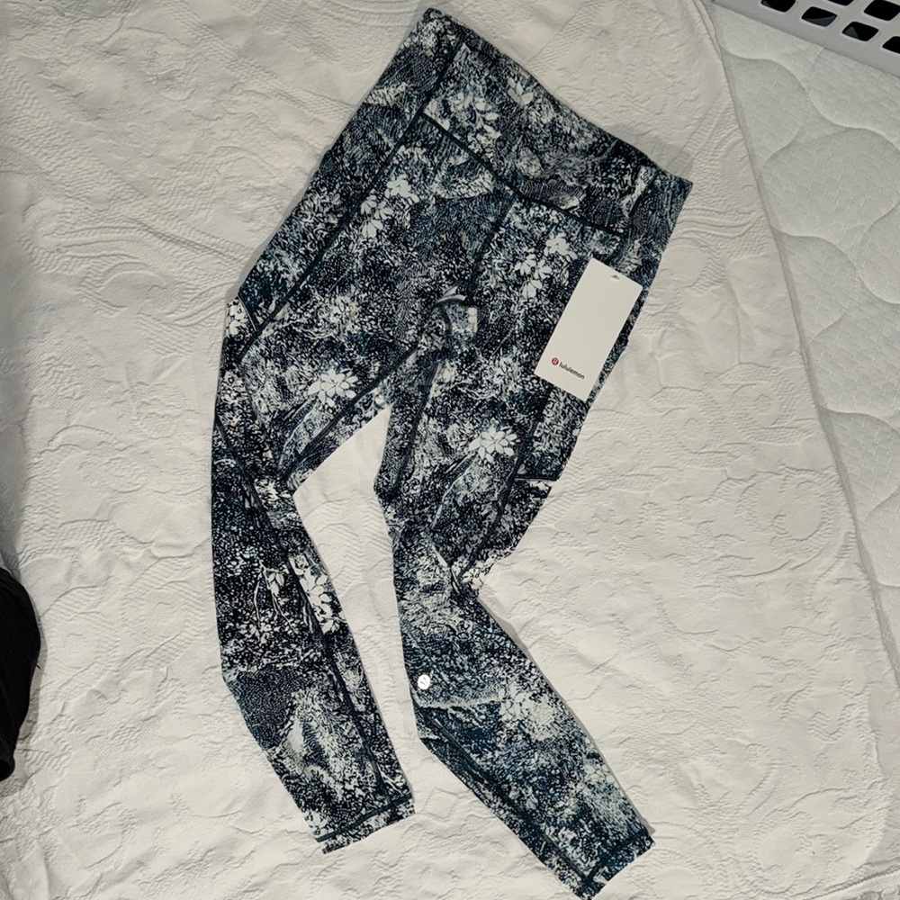Lululemon Speed Up Tight 28” NWT